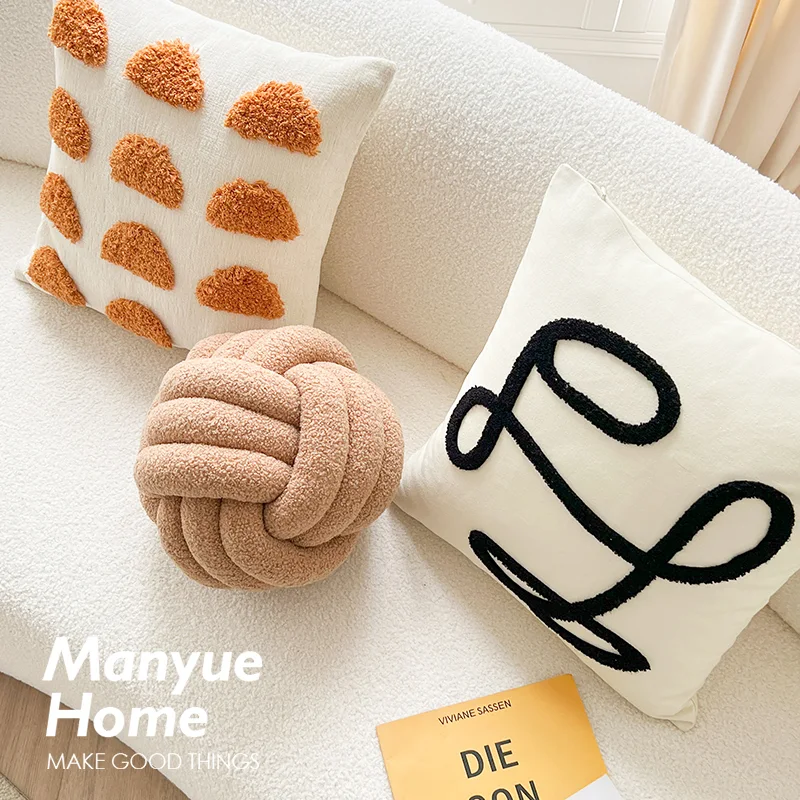 Almofada de sofá com bolas infladas nórdicas, macia e decorativa. Adicione conforto e estilo à sua sala de estar. — foto 10