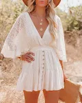 Damesjurk met poppenmouwen en kanten paneel. Stijlvol en elegant voor dames. Perfect voor speciale gelegenheden en dagelijks gebruik. Zorgt voor een flatterende look — foto 1
