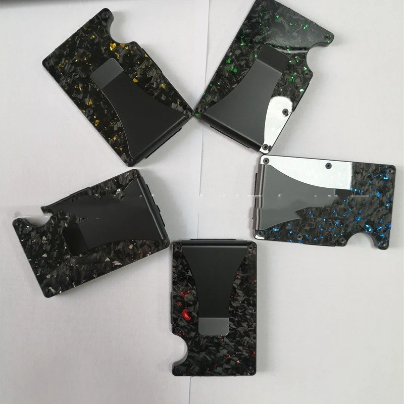 Carteira de fibra de carbono com padrão de concha, design forjado e suporte RFID em metal para cartões. Segurança e elegância. — foto 1