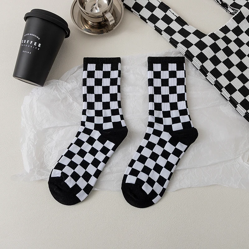 Light Cooked Mark 3 Pairs Of Checkerboard Socks Women — photo 7