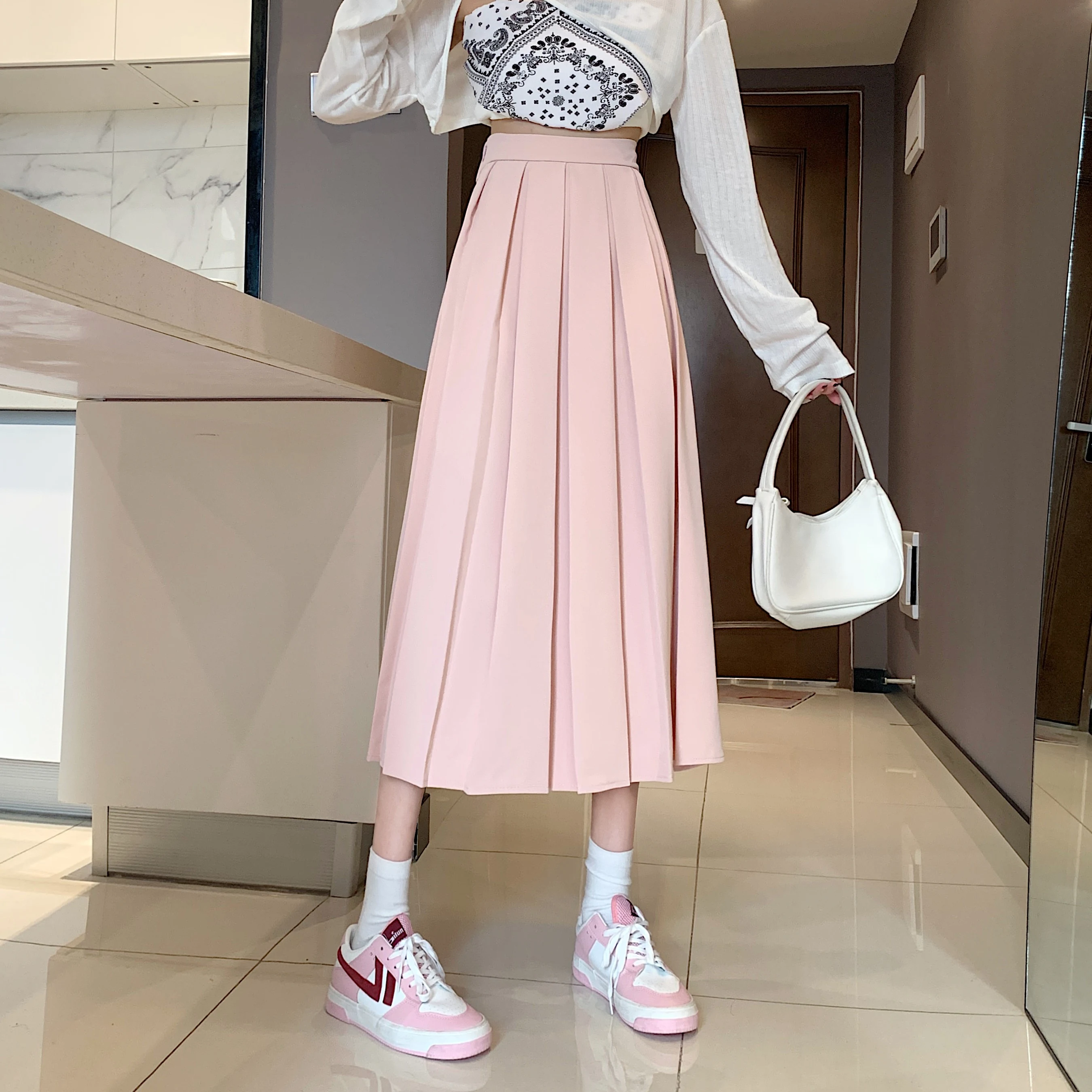 Title 73, Mid Length High Waist A-Line Umbrella Skirt. Fl...