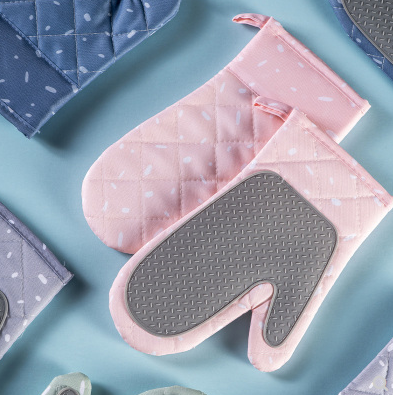 Title 3, Cooking Heat Resistant Kitchen Gloves