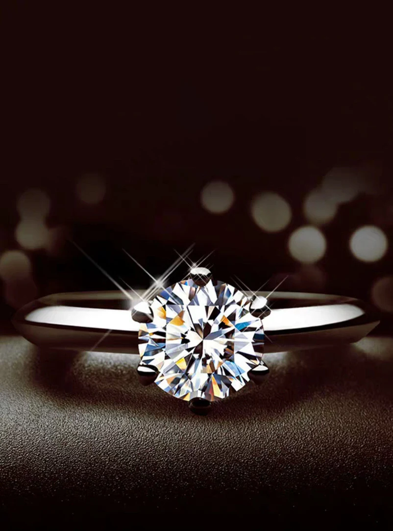Anel de diamante deslumbrante, ideal para noivado. Brilho eterno em ouro branco, lapidação impecável. Presenteie com luxo e amor. — foto 9