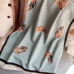 D1001 Green Orange