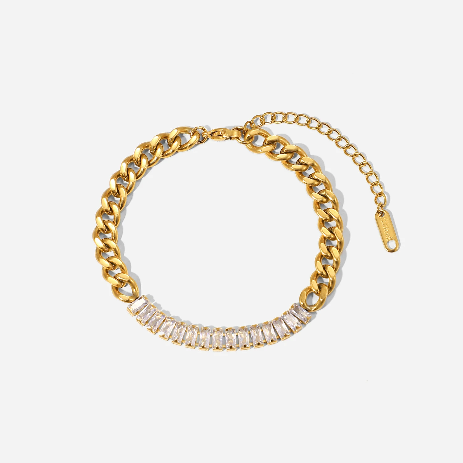 Pulseira feminina com corrente e costura de zircônia. Um acessório charmoso para mulheres que valorizam a elegância e o brilho. Ideal para realçar seu estilo. — foto 4