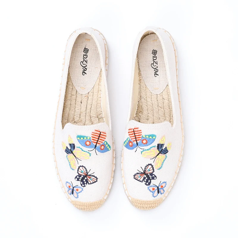 Literary women's shoes blending comfort and style. Explore elegant footwear perfect for reading and everyday wear, desig — photo 2