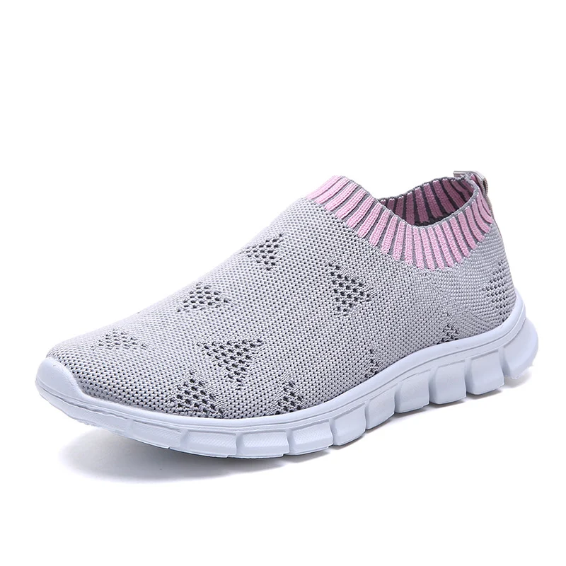Title 5, Breathable casual sports shoes with mesh design...