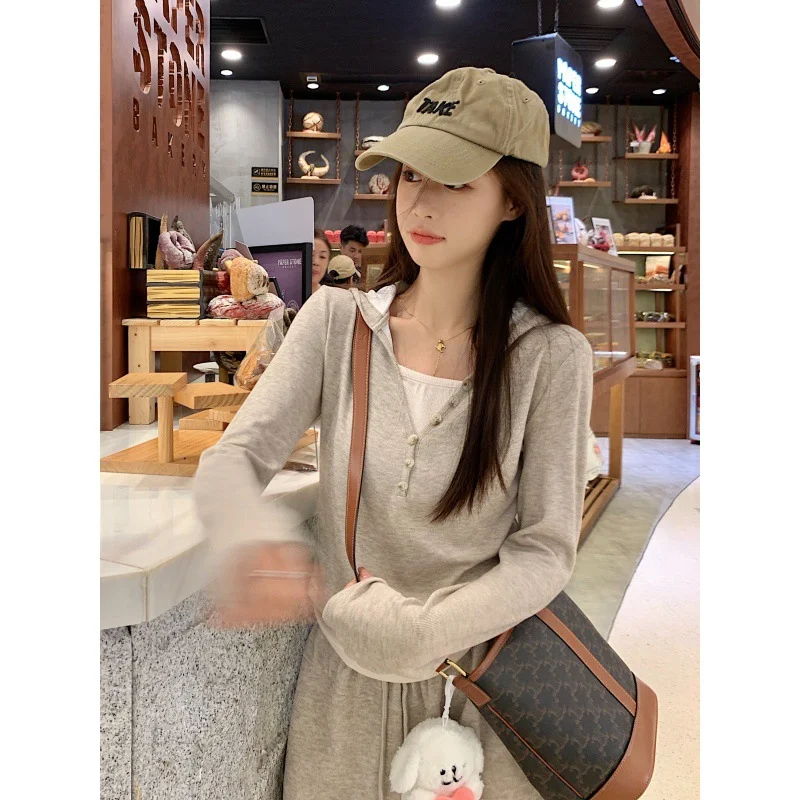 Fake Two Pieces Leisure Stitching Hooded Long-sleeved Top and Straight-leg Pants Two-piece Set for comfortable, casual e — photo 5
