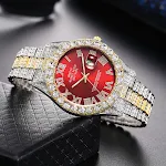 Relógio com pulseira de aço e mostrador com escala romana e diamantes. Sofisticação e elegância para você. — foto 1