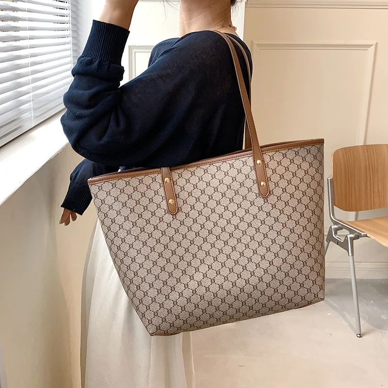 Bolsa Feminina Shopper Listrada de Ombro Design de Marca Tendência Sacola de Compras Espaçosa e Elegante — foto 3