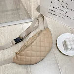 Bolsa de Ombro Feminina Rhombus de Couro Pequena. Leve seus itens essenciais com elegância e praticidade. Design compacto e charmoso para o dia a dia. — foto 6