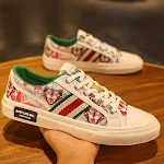Sapatos de prancha Light Luxury, modernos e versáteis. Conforto e elegância para um visual sofisticado e descontraído em todas as ocasiões. — foto 4
