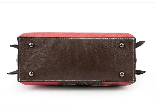 Title 26, Hand-embossed Leather All-match Crossbody Bag