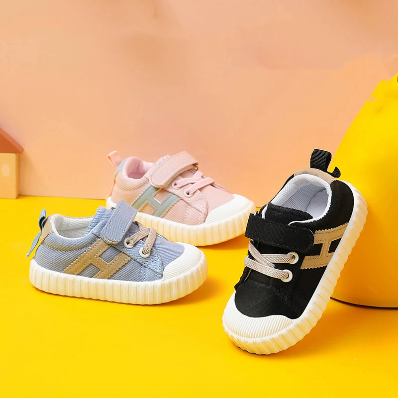 Chaussures bébé garçon, tout-petits, toile souple et antidérapante, parfaites pour les premiers pas et le confort quotidien de bébé. — photo 3