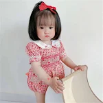 Macacão floral curto estilo campestre para meninas, manga curta, peça única. Conforto e charme em um só produto, ideal para brincar e passear. — foto 1