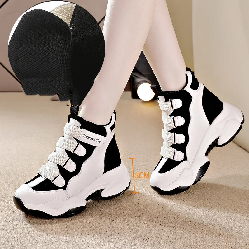 Women's cotton shoes with increased leather support offer comfort and style. Enjoy the breathability of cotton and the d — photo 5