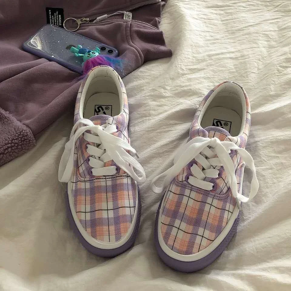 Sapatos de lona xadrez femininos japoneses para estudantes, confortáveis e estilosos. Ideal para uso diário e um visual moderno. — foto 5
