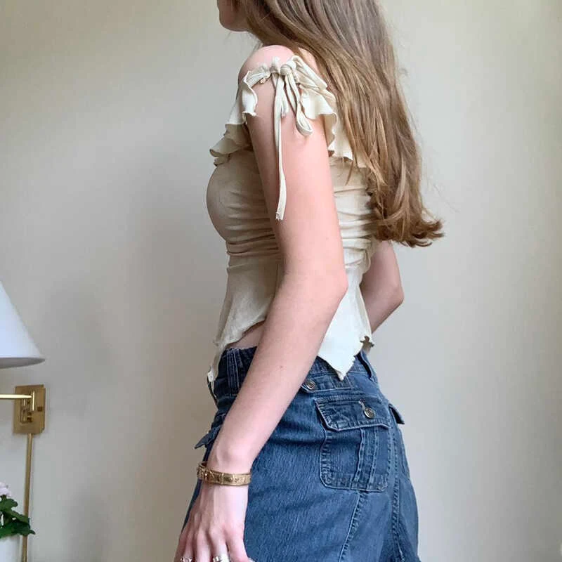 V-neck Off-shoulder T-shirt Female Hot Girl Slimming Design Niche Short, perfect for a stylish and flattering look — photo 5