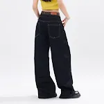 Rechte jeans met stiksels voor dames en heren Klassieke snit Duurzaam comfort en stijl Veelzijdige denim broek voor elke gelegenheid Heren- en dameskleding — foto 25