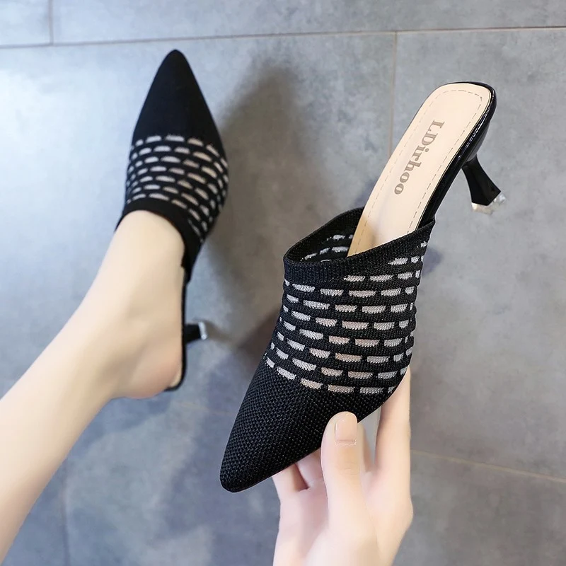 Baotou Half Drag Damen Sandalen mit mittelhohem Stiletto-Absatz. Spitz zulaufend, fliegendes Gewebe, leicht und elegant. — foto 5