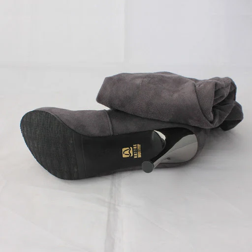 Title 8, Botas over-knee de salto alto e elásticas, perf...