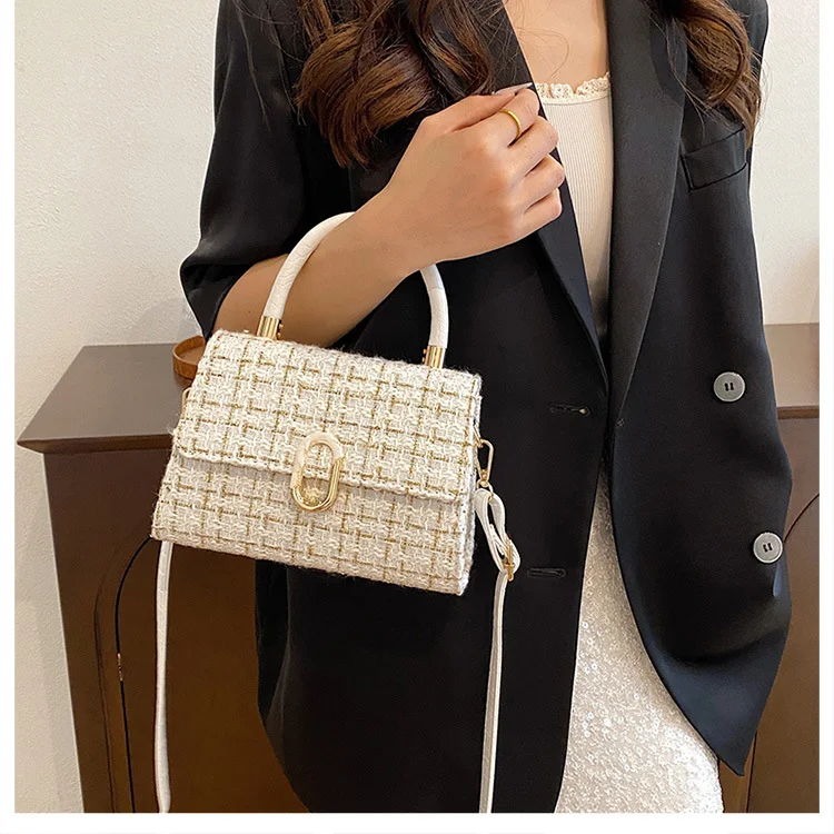 Nova Bolsa Crossbody Niche Portátil Feminina Quadrada Pequena Lã Estilo Baguette Moda Selvagem Temperamento — foto 20