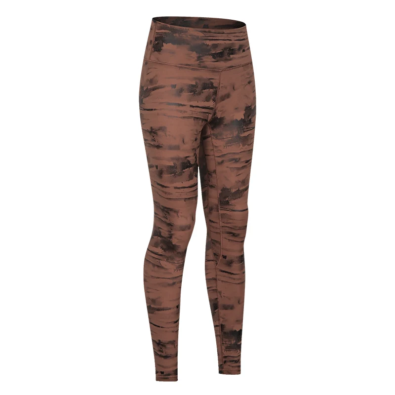 Capri sportivi e slim fit per yoga, comodi, eleganti e perfetti per l'allenamento, offrono libertà di movimento e supporto durante le attività sportive. — foto 4