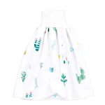 Saia de fralda para bebê protege a roupa e mantém o bebê seco e confortável. Impermeável e reutilizável. Ideal para o desfralde. — foto 1