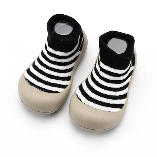 Title 3, Childrens Literary Indoor Soft Sole Socks. Com...