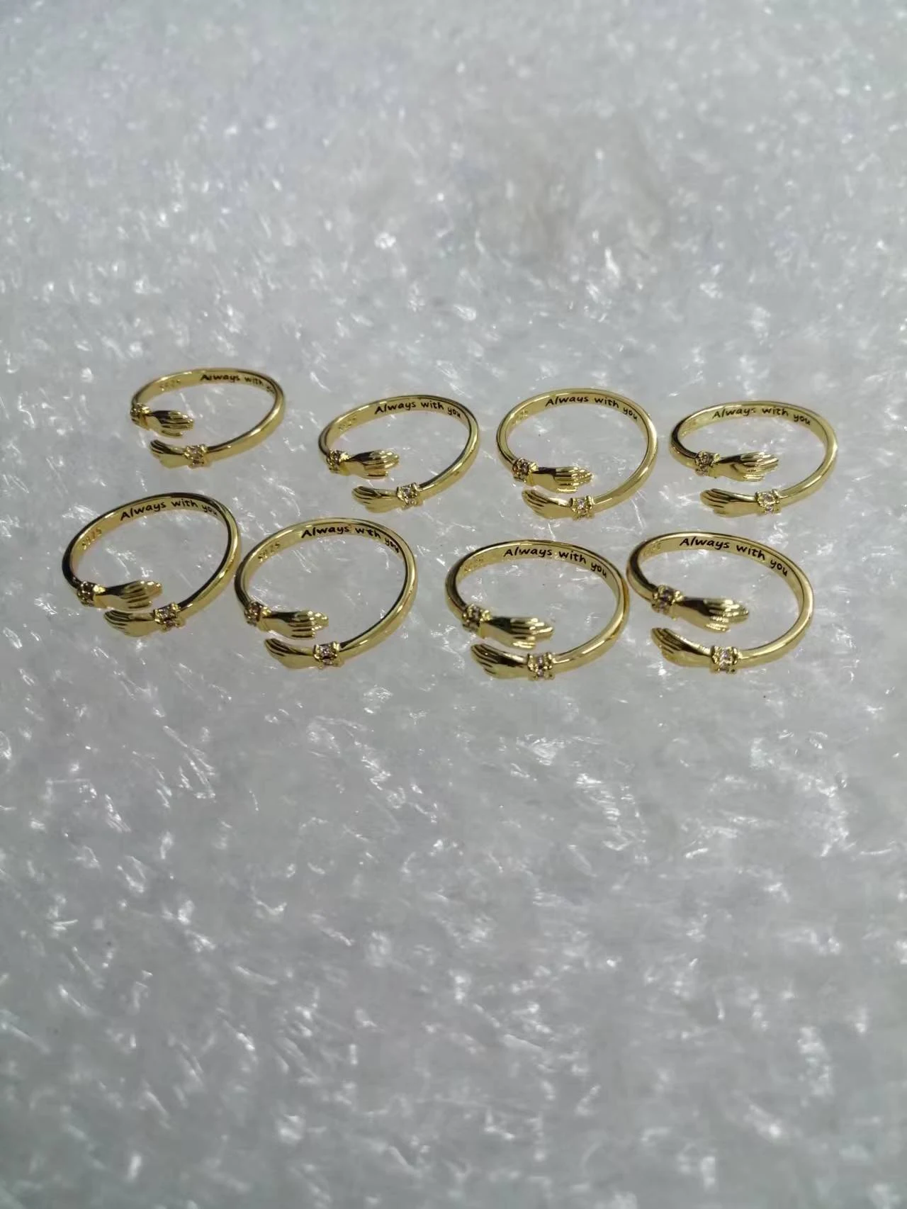 Title 17, Anillo de plata Creative Hands Hug Diamond para...