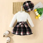 Dreiteiliges Set mit Rollkragenpullover, Tartan-Rock mit Kordelzug und Baskenmütze für einen stilvollen und warmen Look im Herbst und Winter. — foto 8