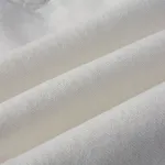Watergewassen, gespikkelde en geverfde slim jeans. Een comfortabele en stijlvolle keuze voor een trendy en unieke look. — foto 6