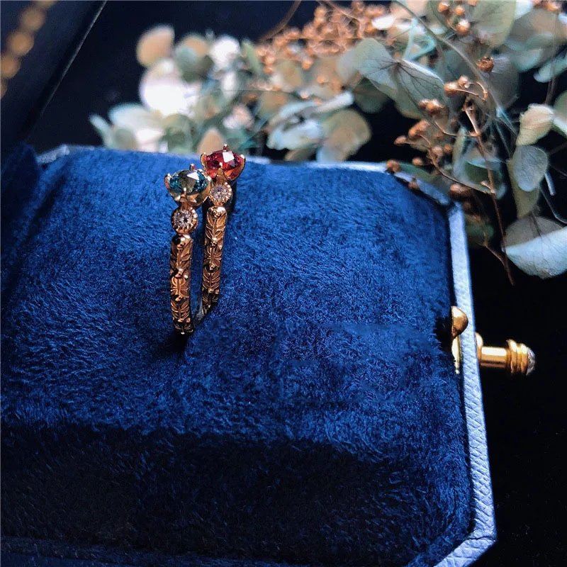 Title 4, Anel feminino vintage Garnet Topaz