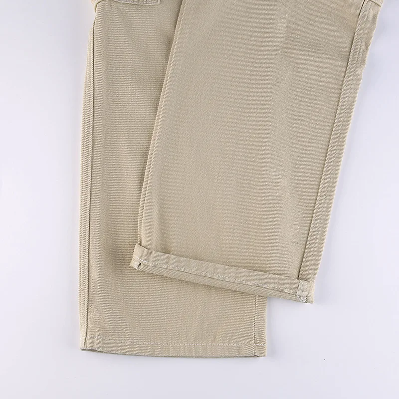 Jeans masculinas com costura, múltiplos bolsos e cor sólida. Conforto e estilo para o dia a dia, perfeitas para um visual moderno e prático. — foto 6