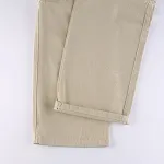 Jeans masculinas com costura, múltiplos bolsos e cor sólida. Conforto e estilo para o dia a dia, perfeitas para um visual moderno e prático. — foto 6