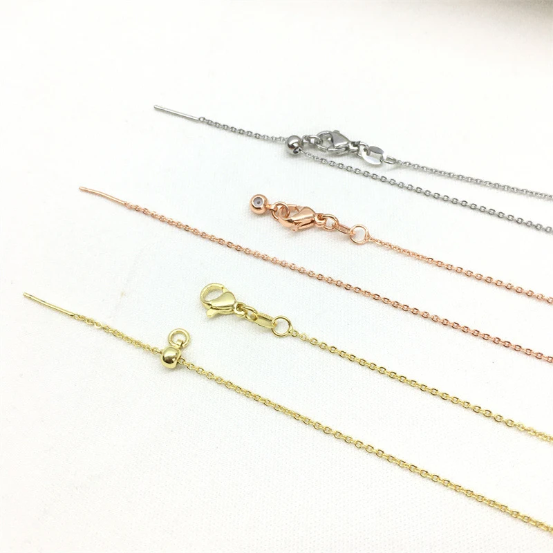 Colar feminino universal com corrente ajustável e pingente de bolinha e agulha. Corrente charmosa e delicada, perfeito para qualquer look. — foto 10