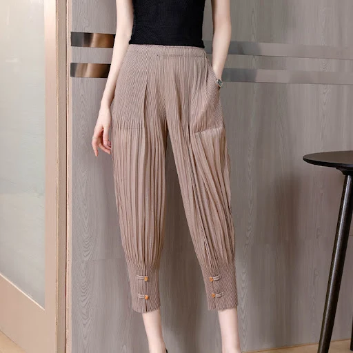 Title 7, Sagging Small Feet Lantern Pleated Trousers for...