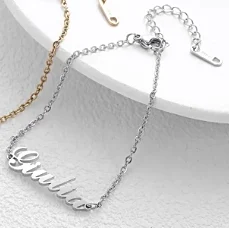 Pingente de Letra Personalizado Banhado a Ouro 18K com Seu Nome, Joia Exclusiva, Design Sofisticado, Presente Memorável e Elegante — foto 1