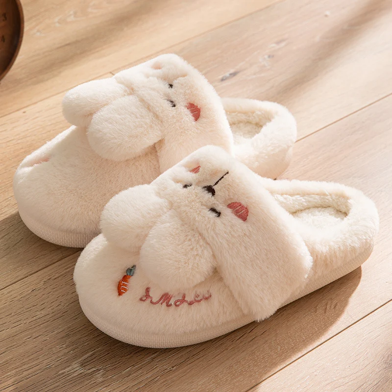 Zapatillas de felpa de conejo kawaii para mujer, cálidas y acogedoras para el hogar, con cobertura de talón, perfectas para el invierno. — foto 6