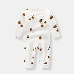 Newborn split kleding van pure katoen. Comfortabele en ademende baby pyjama's voor rustige nachten en gemakkelijk verschonen. — foto 11