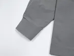 Camisa masculina de manga longa com caimento solto, para um visual moderno e confortável. Perfeita para diversas ocasiões, aproveite a liberdade de movimento. — foto 4
