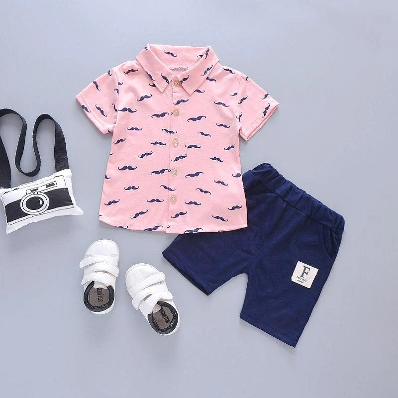 Schattige kinderkleding — Ontdek outfits, jurken en meer voor baby's en kinderen. Comfortabele en stijlvolle kindermode, shop nu! — foto 1