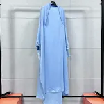 Modisches Damen-Kleid im Kimono-Stil, speziell für Frauen. Bequem und stilvoll, ideal zum Entspannen zu Hause oder als Geschenk. — foto 2