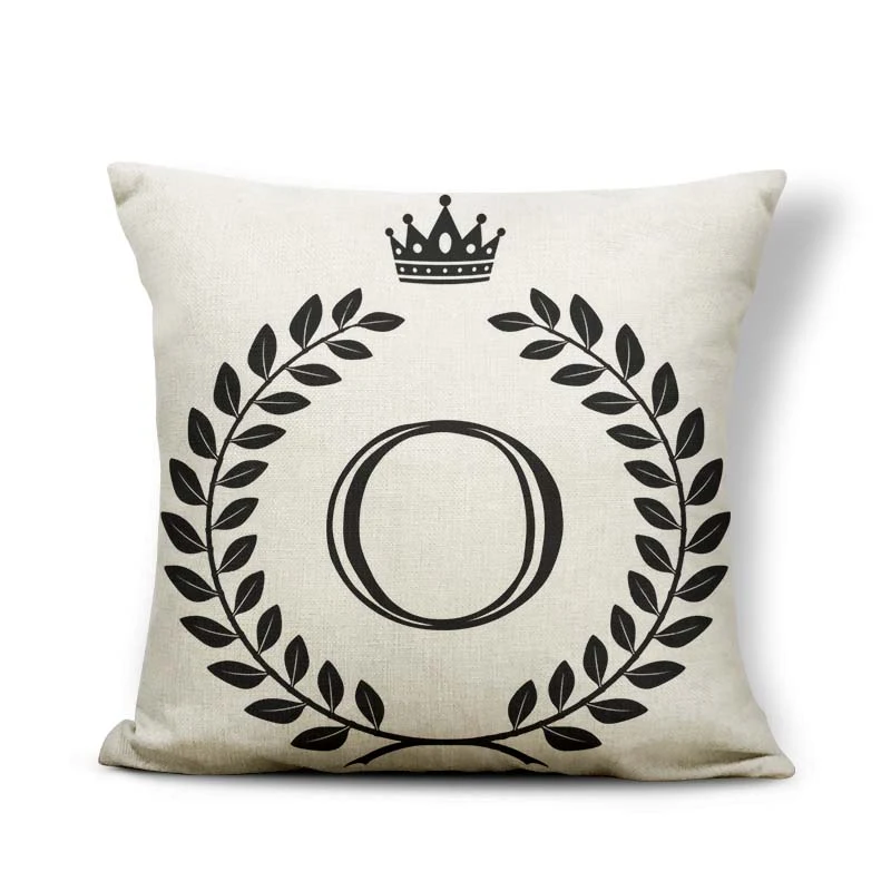 Fronha de almofada com padrão de coroa em preto e branco com 26 letras montáveis, personalize seu quarto com elegância e conforto. — foto 16