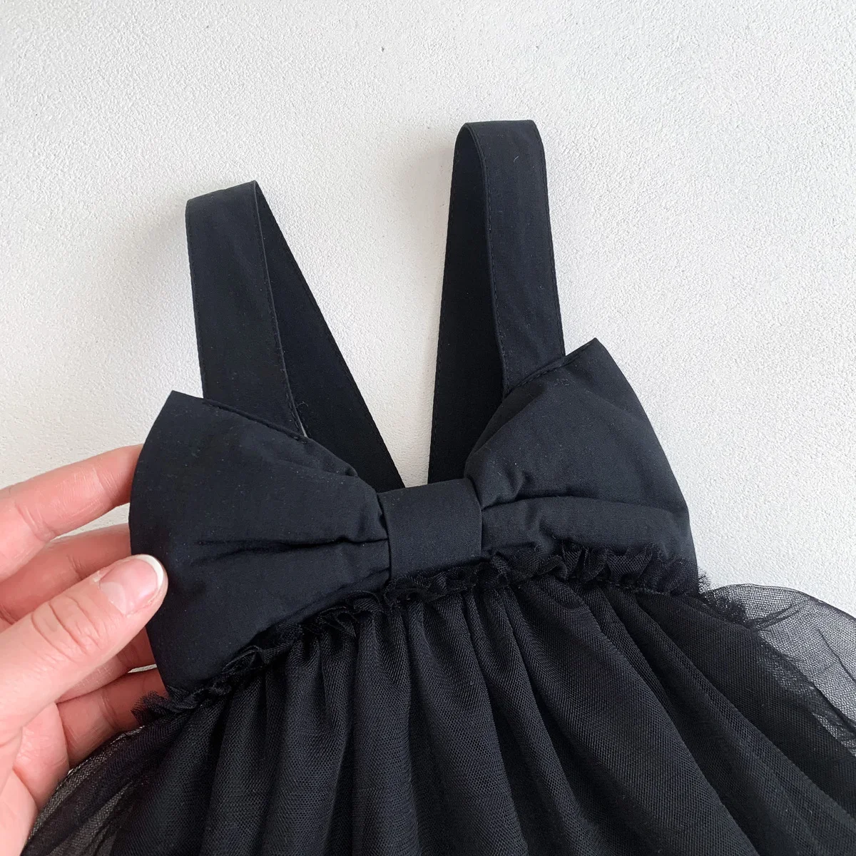 Saia com suspensório para bebês primavera verão, ideal para crianças, proporciona conforto e estilo para os dias quentes. — foto 13
