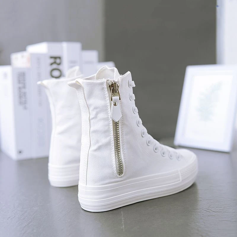 Canvas boots with high tops and platforms provide all-day comfort and bold style. Step out confidently in these versatil — photo 4