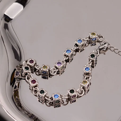 Title 6, Pulseira de dados quadrados de zircônio arco-ír...