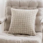 Capa de almofada de chenille para sofá, cama ou sala de estar, ideal para encostar e relaxar com conforto e estilo. — foto 13