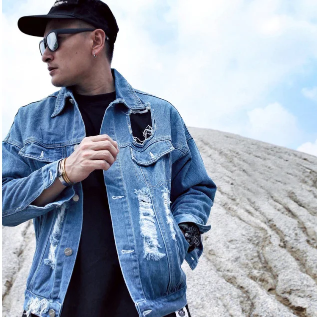 Jaqueta jeans masculina casual de rua com estampa outono inverno. Conforto e estilo para o dia a dia. Ideal para looks modernos e despojados. — foto 3