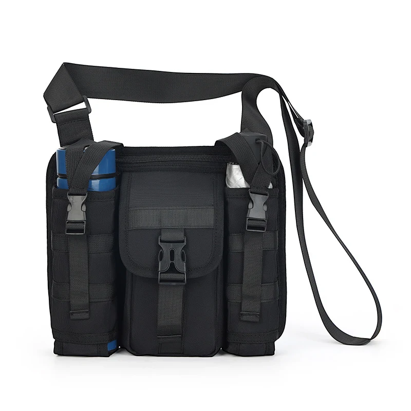 Bolsa Mensageiro Masculina para Lazer e Viagem. Conforto e estilo em um design moderno, perfeita para transportar seus pertences essenciais com praticidade. — foto 12